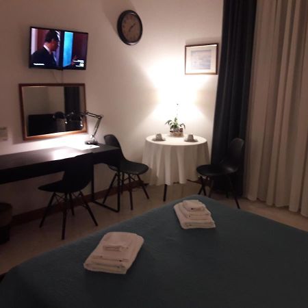 Guest Room Via Dei Passeri กาญารี ภายนอก รูปภาพ